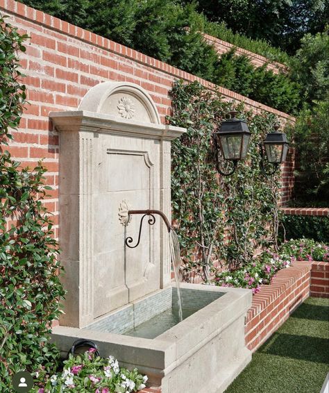 Garden Wall Fountain, Wall Fountain Ideas, Tori Rubinson, Wall Water Fountain, Garden Fountains Outdoor, Outdoor Wall Fountains, Water Feature Wall, Garden Pond Design, Garden Water Feature