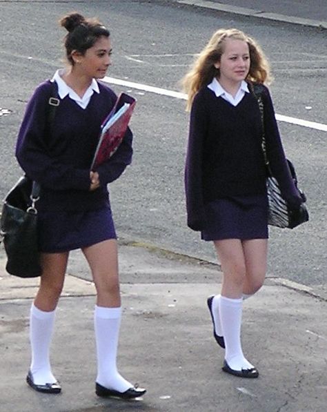 School Uniform Uk, Knee Socks Outfits, Private School Uniforms, British School Uniform, Formal Skirts, School Disco, Fashion Uniform, Styling Skirts, Girls School Uniform