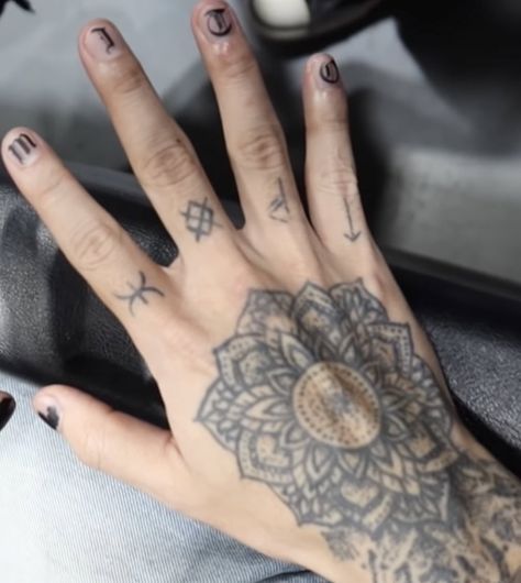 Dpr Nails Designs, Dpr Ian Tattoo Ideas, Dpr Ian Nails, Christian Yu Tattoo, Dpr Ian Tattoo, Exotic Tattoos, Tatoo Inspiration, Unorganized Idea, Dpr Ian