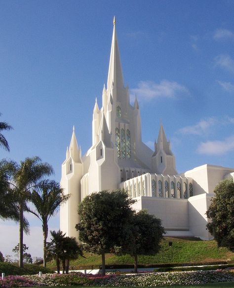 Prettiest Lds Temples, San Diego Lds Temple, San Diego Temple, Lds Temple Pictures, Mormon Temples, Temple Pictures, San Diego Houses, Mormon Temple, Lds Temple