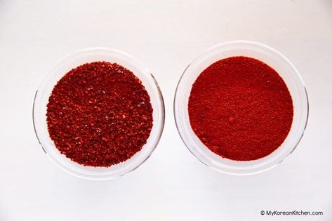 Gochugaru (Korean Chili Powder and Korean Chili Flakes) My Korean Kitchen, Korean Chili Powder, Korean Ingredients, Korean Chili Flakes, Korean Chili, Korean Kitchen, Diy Spices, Street Foods, Asian Foods