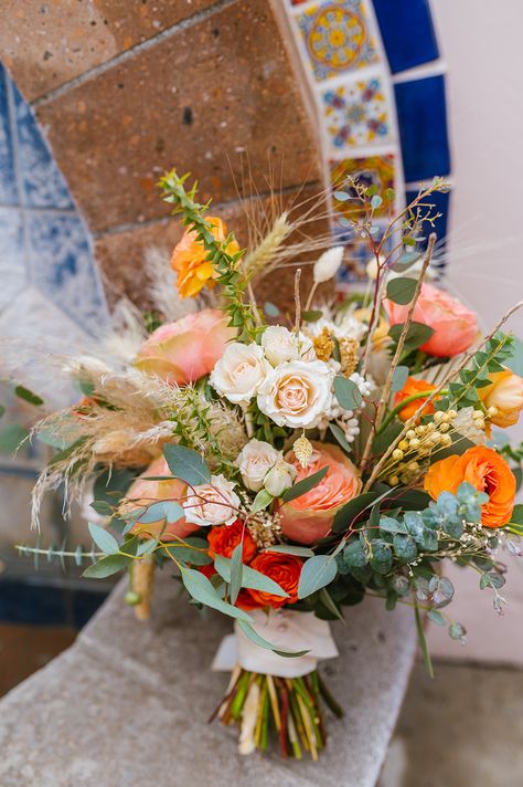 Wheat Bridal Bouquet, Indian Paintbrush Wedding Bouquet, Colourful Bridal Bouquet, Cream Wedding Bouquet, Bouquet Styles, Wheat Wedding, Cream Wedding Flowers, Bridal Bouquet Peach, Peach Wedding Bouquet