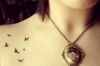 Tiny Bird Tattoos, Bird Tattoos For Women, Black Bird Tattoo, Crow Tattoo, Raven Tattoo, Cute Tiny Tattoos, Cool Small Tattoos, Collar Bone Tattoo, Small Tattoo Designs