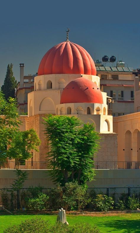 Saladin tomb Damascus Syria Aesthetic, Syria Wallpaper, Syrian Architecture, Syria Travel, Syrian Beauty, Damascus House, Syria Before And After, Palmyra Syria, Umayyad Mosque