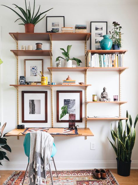 Track Shelving, Expensive Apartment, Desk Wall Unit, Diy Mid Century, Diy Home Decor For Apartments, Diy Wand, Decor Ikea, Diy Casa, Bedroom Walls