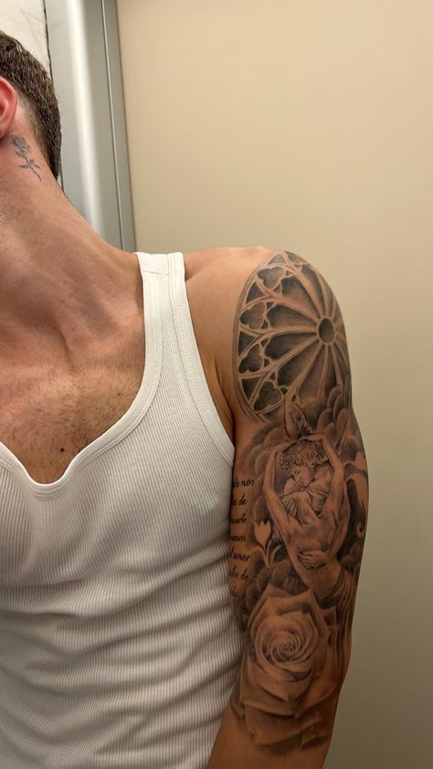 Upper Arm Half Sleeve, Top Of Shoulder Tattoo, Natur Tattoo Arm, Mens Body Tattoos, Unique Half Sleeve Tattoos, Bicep Tattoo Men, M Tattoos, Realistic Tattoo Sleeve, Cool Arm Tattoos