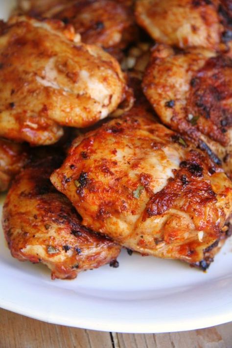 Portuguese Chicken Recipes, Bbq Chicken Recipe, Portuguese Cuisine, Tandoori Masala, Grilled Veggies, Grilled Chicken Recipes, Brazilian Food, Portuguese Recipes, Marinated Chicken