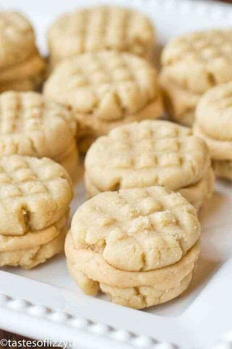 Peanut Butter Sandwich Cookies {An Ohio Amish Country Recipe} Wafer Sandwich Cookies, Chocolate Carrots, Butter Sandwich Cookies, Sandwich Cookies Filling, Peanut Butter Sandwich Cookies, Peanut Butter Cream, Butter Sandwich, Bite Size Cookies, Peanut Butter Sandwich