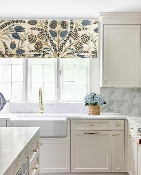 Thibaut Corneila Faux Roman Shade Aqua Beige Blue Valence - Etsy Printed Window Shades, Window Valance Ideas With Blinds Kitchen, Kitchen Window Inspiration, Kitchen Sink Window Treatments, Kitchen Roman Shades, Valence Curtain, Roman Shades Kitchen, Kitchen Window Coverings, Over Kitchen Sink