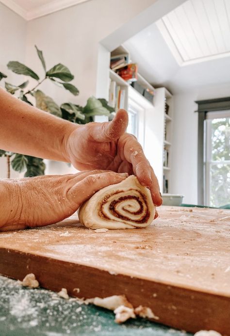 Amish Sticky Buns, Amish Cinnamon Rolls, Bread Recepies, Cinnamon Bun Recipe, Rolls Homemade, Cinnamon Roll Recipe Homemade, Bread Sticks Recipe, Sourdough Starter Discard Recipe, Instant Potatoes