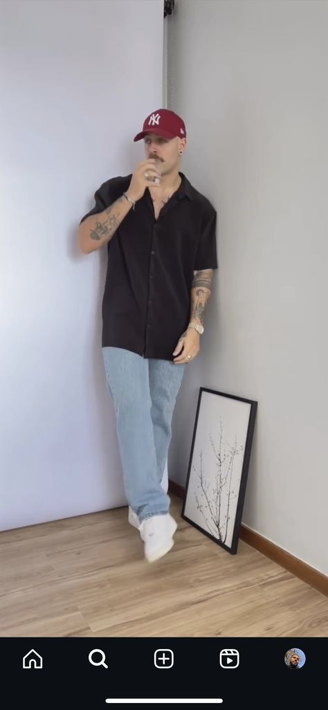 Dj Style Men, Men’s Outfit Ideas For Concert, Concert Fits Men, Mens Concert Outfit, Graphic Tee Outfit Men, Outfit Informal, Rock Boys, Minimalist Street Style, Outfit Oversize