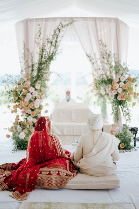 Outdoor Anand Karaj Decor, Anand Karaj Outdoor, Outdoor Anand Karaj, Gurudwara Decoration, Gurdwara Decor, Anand Karaj Decor, Outdoor Sikh Wedding, Gurdwara Wedding, Gurudwara Wedding