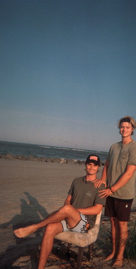 Chase Stokes And Rudy Pankow, Chase Stokes, Outer Banks Style, Surf Aesthetic, Outer Banks Beach, Rudy Pankow, Jonathan Davis, The Pogues, Outer Banks Nc