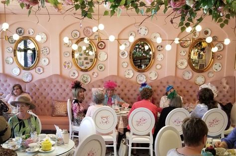 Tea Party Business, French Tea Room Interior, English Tea Room, Tea Rooms, English Tea House, Royal Cafe Aesthetic, Tea Room Ideas, Tea Room Aesthetic, Tea Room Interior