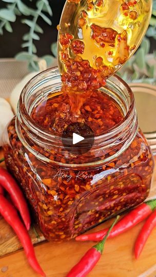 141K views · 1.4K reactions | Chili Garlic Oil Recipe #ChiliGarlicOil | Ateng Kusinera Chili Garlic Oil Recipe, Garlic Oil Recipe, Chilli Garlic Sauce, Chili Oil Recipe, Sweet And Spicy Chicken, Garlic Oil, Chili Oil, Garlic Sauce, Spicy Chicken