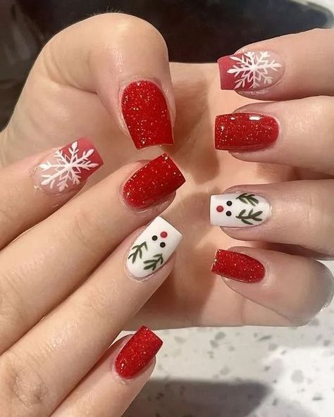 Classy Nail Art Ideas, Classy Nail Art, Red Christmas Nails, Cute Christmas Nails, Christmas Nails Easy, Christmas Nails Acrylic, Winter Nail Art, Festival Nails, Xmas Nails