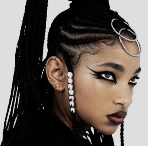 Hairstyles Y2k, Afro Goth, Punk Makeup, Willow Smith, Makeup Looks To Try, Alt Makeup, Face References, Alternative Makeup, Black Goth