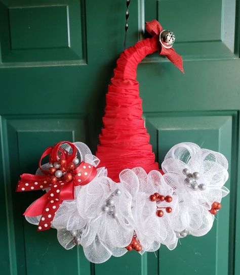 Elf Hat Wreath, Santa Hat Wreath, Hat Wreath, Wreath Winter, Christmas Santa Claus, Elf Hat, Holiday Wreath, Wreath Christmas, Christmas Ornament Crafts