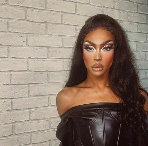 Tayce Drag Looks, White Drag Makeup, Alternative Drag Makeup, Black Drag Queen Makeup, Silver Drag Makeup, Drag Queen Race, Drag Queen Makeup, Drag Make-up, Drag Makeup