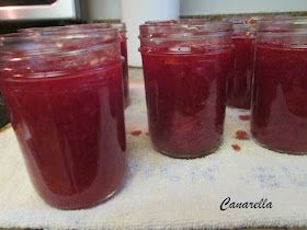 Strawberry Peach Jam, Strawberry Peach Jam Canning, Canning Peach Jam With Pectin, Peach Freezer Jam Recipe No Pectin, Jalepeno Peach Freezer Jam, Peach Raspberry Jam Canning, Peach Freezer Jam Sure Jell, Mixed Berry Jam, Canning Jam Recipes