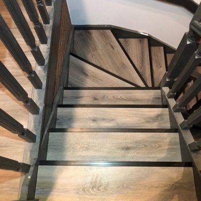 Stairs Laminate Flooring, Laminate Stairs Ideas, Laminate On Stairs, Flooring On Stairs, Cottage Entrance, Install Laminate Flooring, Laminate Flooring On Stairs, Vinyl Stair Nosing, Kitchen Stairs