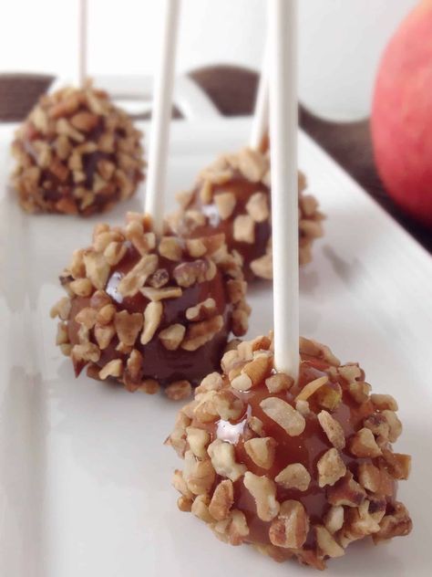 Mini Caramel Apples - My Sweet Precision Apple Balls, Super Bowl Finger Foods, Apple Sticks, Specialty Desserts, Caramel Apple Bites, Thanksgiving Food Crafts, Finger Desserts, Mini Caramel Apples, Chocolate Dipped Fruit