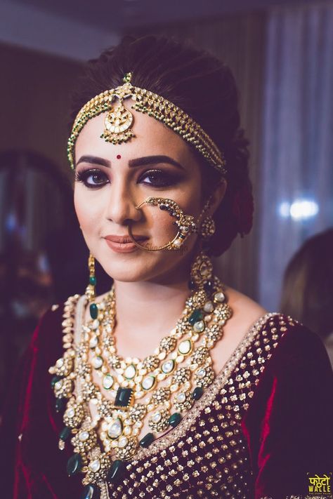 45+ Trending Matha Patti Designs worn by Real Brides (All Kinds & Sizes) | WeddingBazaar Matha Patti Designs, Bridal Matha Patti, Bridal Necklaces, Matha Patti, Bridal Necklace Designs, Wedding Anniversary Wishes, Outfit Jewelry, Wedding Planning Websites, Bridal Fashion Jewelry