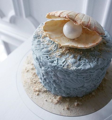 Elena Gnut, Torte Creative, Ocean Cakes, Pastel Cakes, Sea Cakes, Beach Cakes, Easy Cake Decorating, Mermaid Cakes, Crazy Cakes