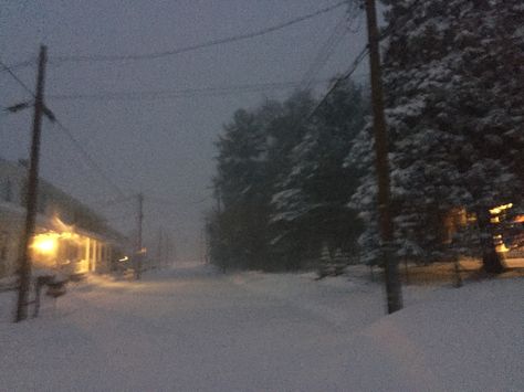 Winter Nostalgia, Nostalgia Aesthetic, Winter Road, I Love Snow, Small Town Life, Liminal Space, I Love Winter, Snowy Day, Winter Aesthetic