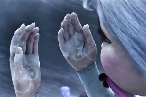 Anna freezing. Look at the design on her hands! Frozen Gif, Frozen Heart, Low Blood Pressure, Always Cold, Walt Disney Pictures, Walt Disney Studios, Disney Studios, Only Girl, Disney Pictures