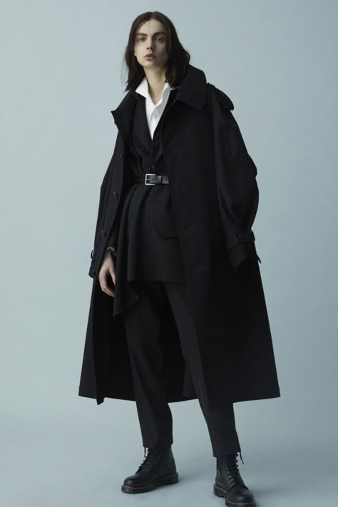 3 People Costumes, Costumes For Teens, Androgynous Fashion, Black Women Fashion, Mode Inspo, Yohji Yamamoto, Mode Vintage, Character Outfits, Mode Inspiration