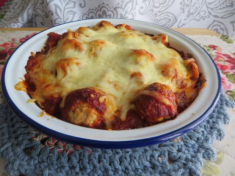 Meatball Tortellini Bake Tortellini Meatball Bake, Easy Tortellini Recipes, Tortellini Bake, Meatball Bake, Hot Cheese, How To Make Meatballs, Filled Pasta, Tortellini Recipes, Frozen Meatballs