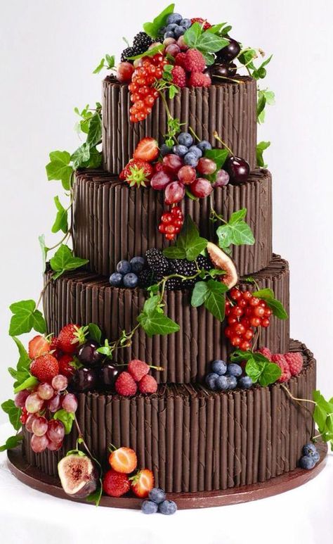 2 Tier Chocolate Cake Decoration, Purple Floral Cake, Floral Cake Ideas, 4 Tier Cake, Fruit Wedding Cake, Flower Cake Design, Lovely Cake, My Homies, Wedding Cake Alternatives