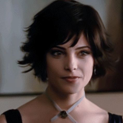 Alice Cullen Twilight, Alice Cullen, Short Hair, Hair, Black