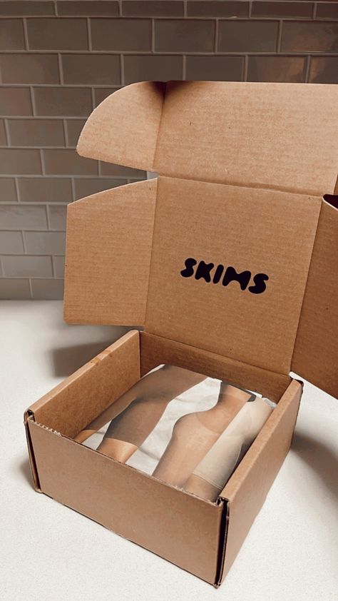 I wanted to share my thoughts on @skims by Kim Kardashian because I just received my first order and I am OBSESSED. I purchased two cute sets, and the fit of them is impeccable. From the fabric to the fit I am blown away. It’s been a real struggle to not go back and fill my cart with one of everything. 🥵❤️‍🔥 Pr Boxes, Clothing Packaging, Shipping Packaging, Packing Design, Sustainable Packaging, Shop Interiors, Cute Sets, My Thoughts, Packaging Box