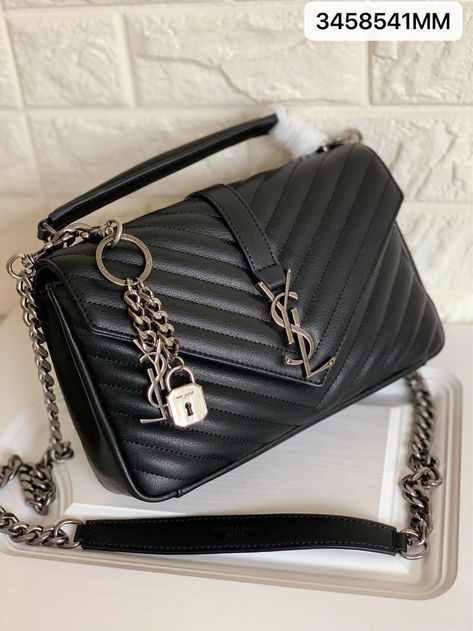 New Bag In Collection 😍😍😍 - Get Yours Now 🥰🥰 - Complete Box with Fast delivery Worldwide 🌎 For Order & More Pictures/Videos Please Inbox to @Brands Market 📨✨ - How To Order? 🤷🏻‍♀️ - We need your Complete Address + Full Name + Phone Number & Country to Deliver any Product. 🙈 - PAYMENT: By PayPal, we will send you a invoice 🧾 and you need to pay for it to deliver your parcel. Thanks ✨ Ysl Shopping Bag, Bags Wishlist, Ysl Purse, 2023 Aesthetic, Luxury Bags Collection, Aesthetic Bags, Africa Dress, Amazing Dresses, Daily Bag