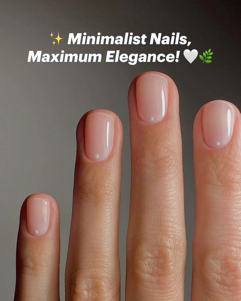 Simple Chic Nails, Glossy Manicure, Sheer Polish, Minimal Nails Art, Minimalist Nail, Natural Glam, Simple Chic, Minimalist Nails, Minimalist Lifestyle