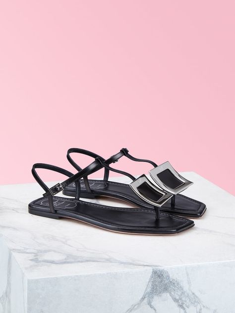 Roger Vivier Sandals, Roger Vivier Shoes, Roger Vivier, Bags Mini, Shoe Size Chart, Shopping Bags, Thong Sandals, Bags Accessories, Luxury Shoes