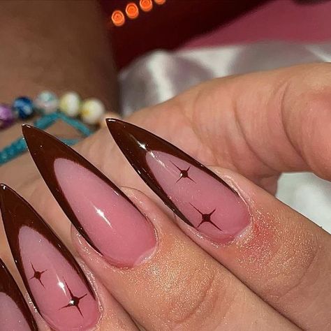 𝒶𝓁𝑜𝓃𝒹𝓇𝒶 🧿 19 on Instagram: "almondetto shape is 🔥🔥🔥" Ballerina Acrylic Nails, Acrylic Nails Almond Shape, Black Acrylic Nails, Classy Nail Designs, Vintage Nails, Nail Room, Aesthetic Nails, Stiletto Nails Designs, Blush Nails