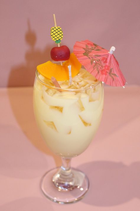 Pina Colada Candle, Pina Colada Drink, Desert Candle, Drink Candle, Colada Drinks, Candle Recipes, Pina Colada Drinks, Drink Candles, Smelling Candles