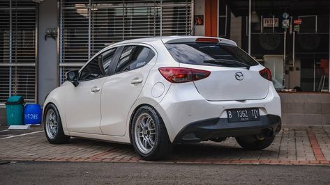 Mazda 2, Honda Motorcycles, Automotive Photography, Custom Cars, Jdm, Mazda, Dream Cars, Vision Board, Toyota