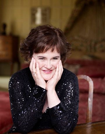 Susan Boyle, and inspiring women who has a heart and the enthusiasm to sing and astonish people. Susan Boyle Makeover, Susan Boyle, Britain Got Talent, 1 April, Fashion Articles, Les Miserables, Famous Women, American Idol, Famous Faces