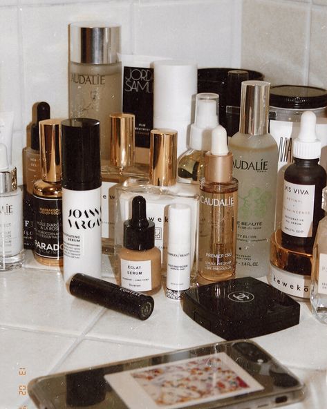 Bathroom Counter, High End Makeup, Makeup Blogger, Makeup Blog, Luxury Makeup, Drugstore Makeup, Makeup Reviews, Makeup Storage, All Things Beauty