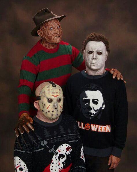 Family pics Horror Movie Icons, A Nightmare On Elm Street, Funny Horror, Horror Movie Art, Michael Myers Halloween, Horror Icons, Horror Movie Characters, Jason Voorhees, Arte Obscura