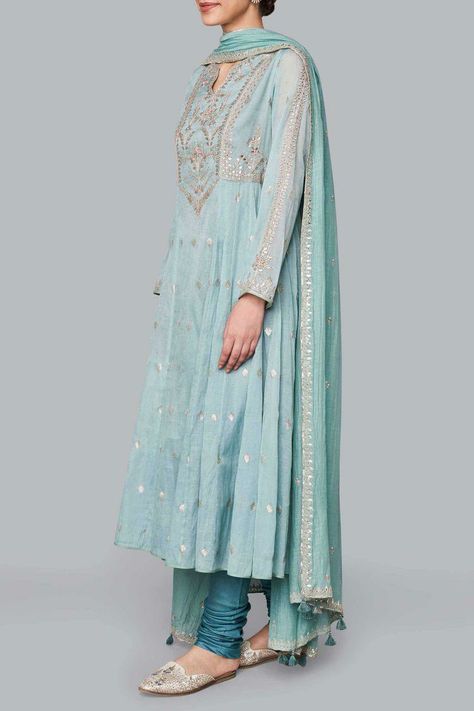 Nice Suits, Anita Dongre, Bollywood Outfits, Salwar Kamiz, Desi Clothes, Indian Bridal Dress, Dress Indian Style, Indian Wedding Outfits, Indian Designer Outfits