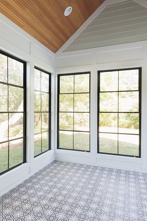 Corner Lot Modern Farmhouse – Samuel Marcus – Blog Black Floor To Ceiling Windows, Farmhouse Windows Exterior, Ranch Bardominium, Black Exterior Windows, Summit House, Black Window Trims, Cottage Windows, Metal Windows, Sunroom Addition