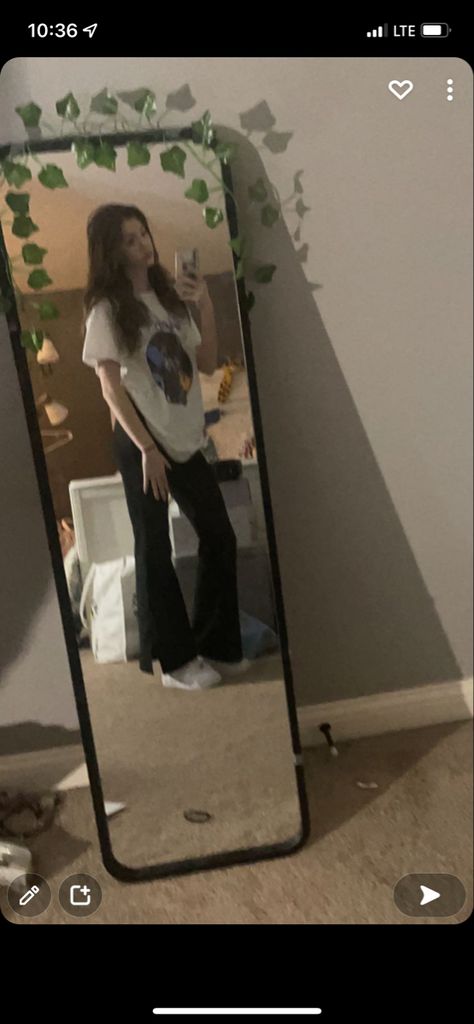 Leggings And Oversized Tshirt Outfit, Bellbottom Leggings, Prince Shirt, Black Flared Leggings, Baggy Shirt, Black Flare Pants, Flared Leggings, Clothes Aesthetic, Y2k Clothing