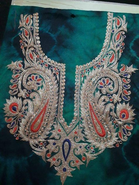 Tilla Embroidery Designs, Tilla Work Embroidery Suits, Tilla Work Embroidery, Corset Sewing Pattern, Velvet Dress Designs, Hand Embroidery Dress, Embroidery On Kurtis, Kurti Embroidery Design