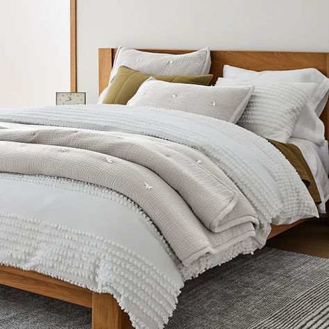 Layered Bedding Ideas, Waffle Quilt, Pretty Bedding, Cool Kids Rooms, Linen Layers, Winter Bedding, Linen Sheet Sets, Cotton Bedspread, White Duvet