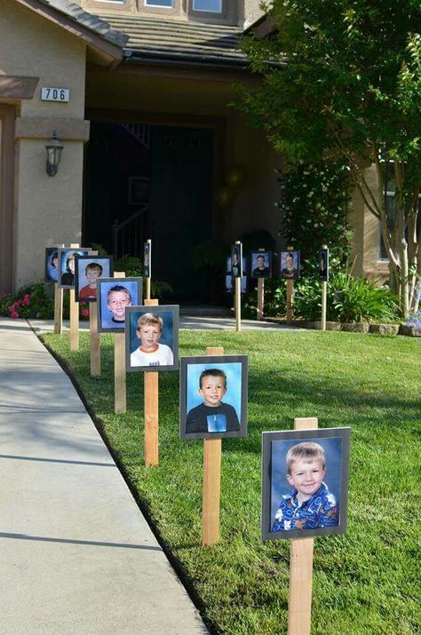 Line the driveway w photos K-12 High School Graduation Ideas, School Graduation Ideas, High School Graduation Party Decorations, Backyard Graduation Party, Outdoor Graduation Parties, Outdoor Graduation, Boy Graduation, Foto Kids, Senior Graduation Party